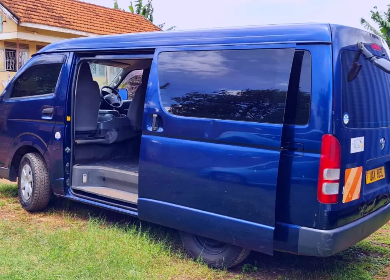 Toyota Hiace Blue